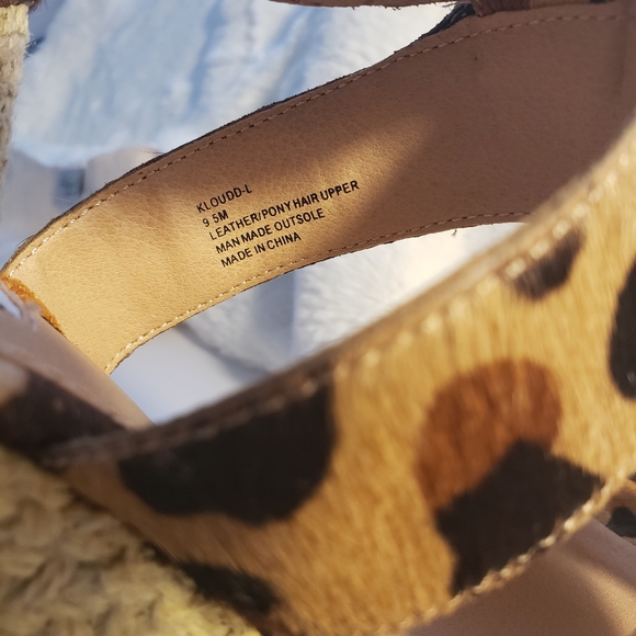 Steve Madden KLoudd-L Pony Hair Wedge Sandal - Picture 3 of 9